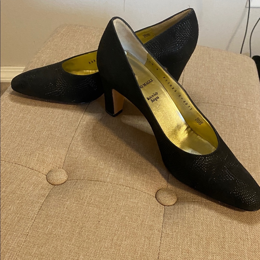 Bruno Magli Vintage Leather Pumps Black Suede and Leather Size 8N